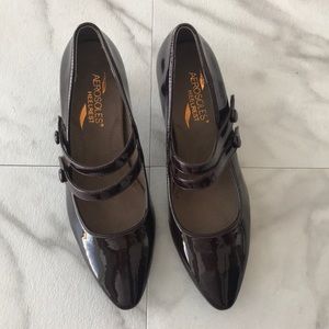 AEROSOLES Heelrest